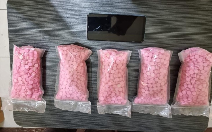 Barang Bukti Ribuan Pil Ekstasi 
