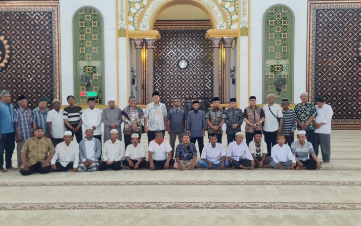 BKM Agung H Achmad Bakrie Kisaran dan Bupati Asahan Salurkan Bantuan Kepada Anak Yatim dan Abang Becak