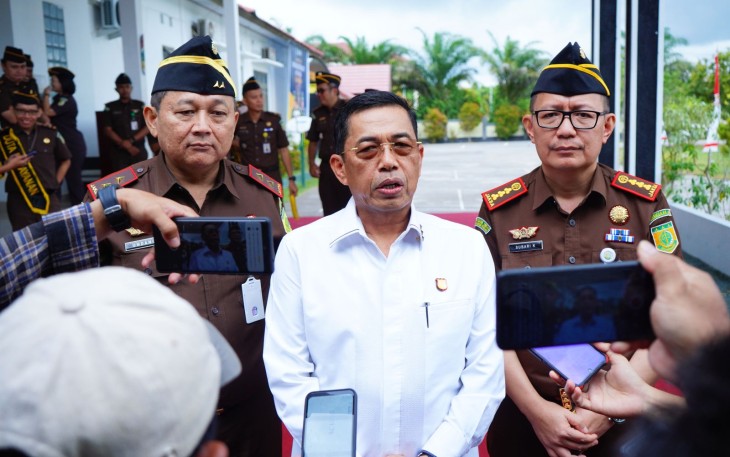 Wakil Jaksa Agung Dr. Sunarta pada Kamis 29 Februari 2024 di Kantor Kejaksaan Tinggi Kalimantan Tengah, Palangkaraya.