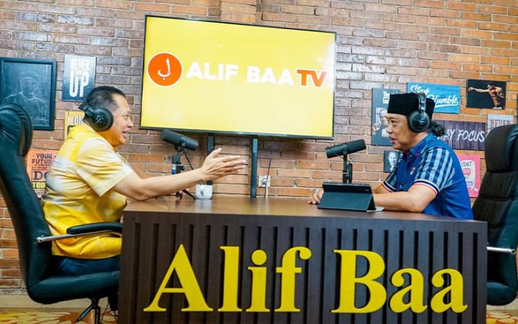 Bamsoet dalam kunjungan hari ke-18 di Dapil-7 Jawa Tengah di acara podcast bersama Pengasuh Pondok Pesantren Alif Baa Khayatul Makky atau Gus Hayat di Banjarnegara, Minggu (4/2/24).