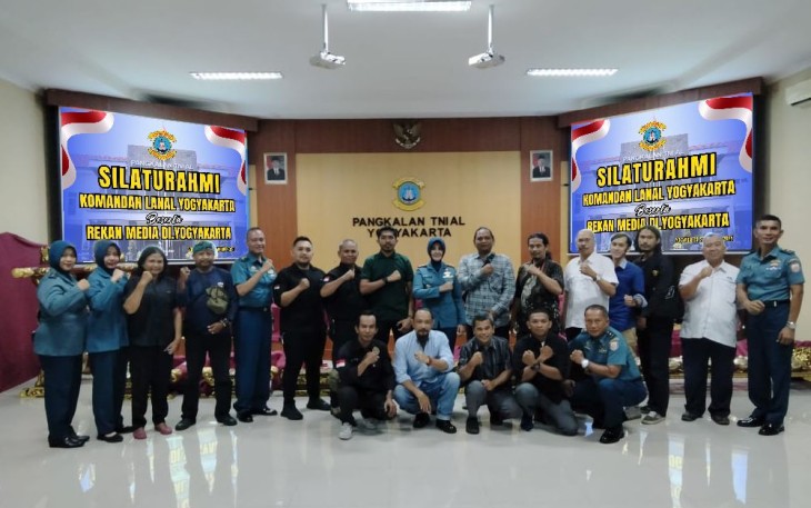 Foto Bersama usai acara