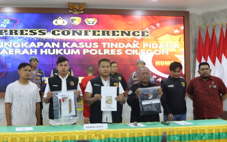 Polres Cilegon gelar press conference kasus Pencurian dengan kekerasan yang dilaksanakan di aula Wicaksana Laghawa pada Kamis (29/02)