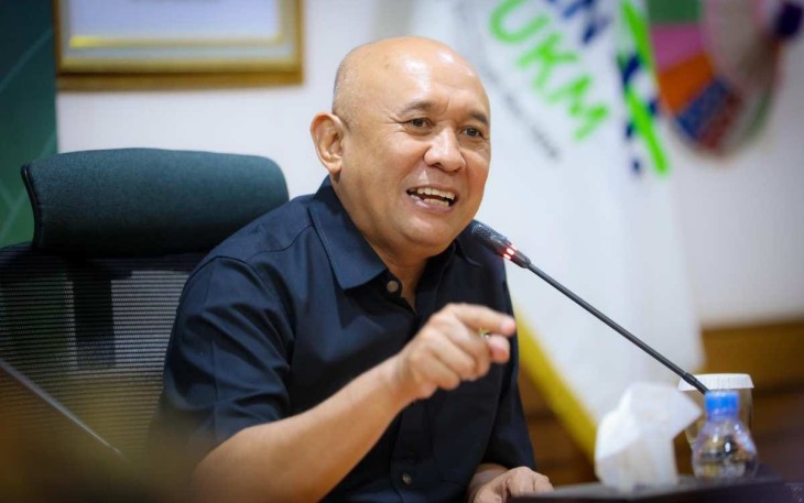 MenKopUKM Teten Masduki dalam pertemuan dengan Ketua KPPU Fanshurullah Asa bersama jajaran Anggota Komisioner KPPU lainnya di Kantor KemenKopUKM, Jakarta, Senin (19/2/2024).