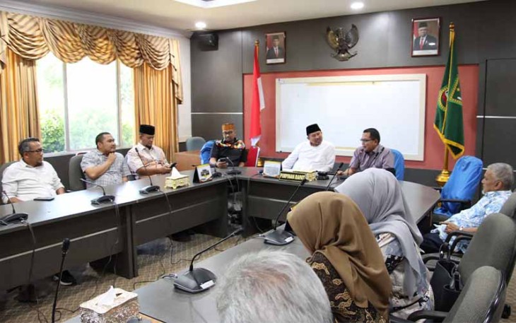Ketua DPRD Batam saat Terima Kunjungan Pansus LKPj Kabupaten Tanah Datar