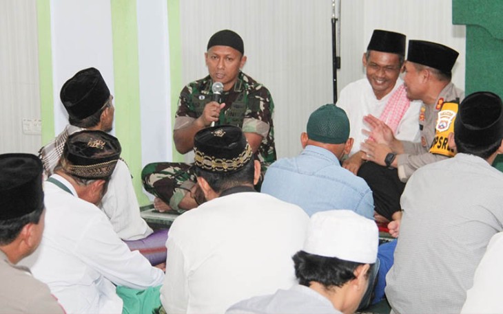 Dandim 0806/Trenggalek dan Kapolres Trenggalek Menyatu di Safari Sholat Jumat