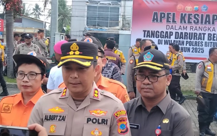 Kapolres Bitung AKBP Albert Zai saat memberikan keterangan kepada sejumlah wartawan