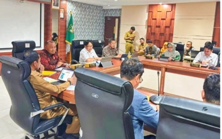 Audiensi Pemprov Kepri dan Bappenas di Ruang Rapat Lt 4 Kantor Walikota Batam, Selasa (4/11/25).