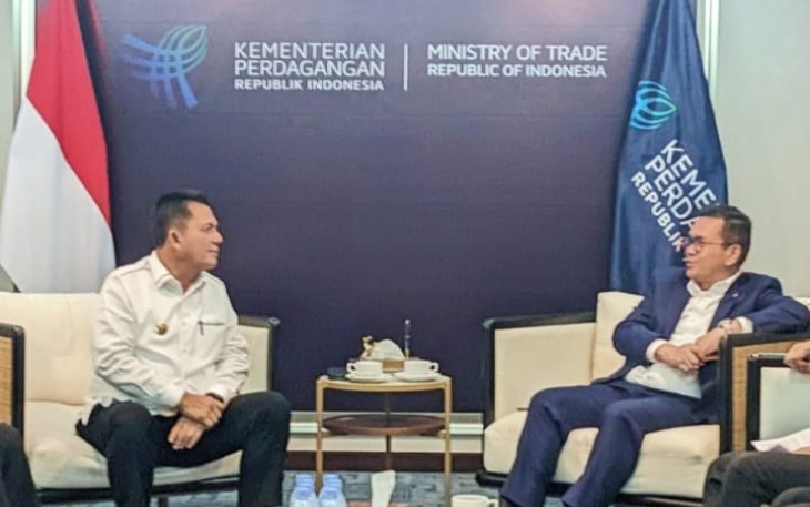 Gubernur Kepulauan Riau H. Ansar Ahmad SE MM saat menemui Menteri Perdagangan Republik Indonesia Dr Budi Santoso MSi di Jakarta, Selasa (14/01).