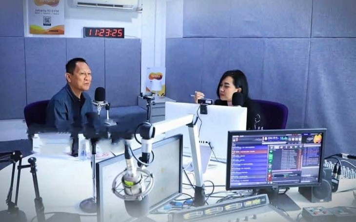 Bupati Tulang Bawang bapak Drs. Qudrotul Ikhwan MM Menghadiri Undangan dari Jajaran Perusahaan Kompas TV di Studio Kompas Jakarta, Rabu (7/05)