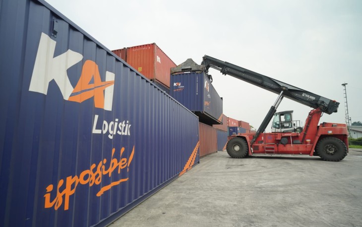 KAI Logistik Catatkan Rekor Angkutan Kereta Api Kontainer