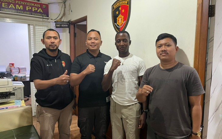 WNA Afrika Puji Kepolisian Polsek Tambora yang Berhasil Mengembalikan Barang Miliknya