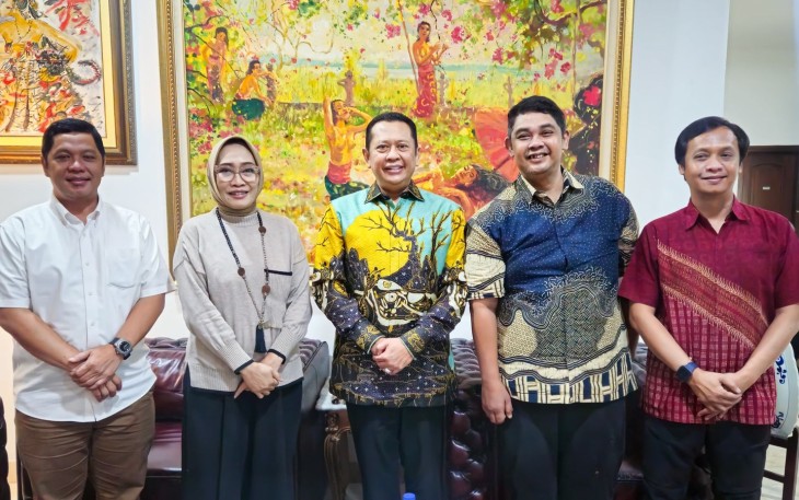Bamsoet saat menerima perwakilan Blackstone Picture dan Bigbeng Production di Jakarta, Rabu (22/1/25).