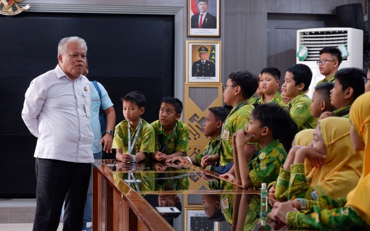 Puspenkum Kejagung saat Terima Kunjungan Siswa SD Islam Al-Akbar Mojokerto