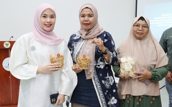 Ketua Tim Penggerak PKK Kabupaten Bintan Hafizha Rahmadhani, hadir dan membuka langsung kegiatan Bimtek Keamanan Pangan