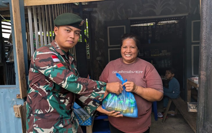 Satgas Yonarmed 12 Kostrad Gelar Jumat Berkah