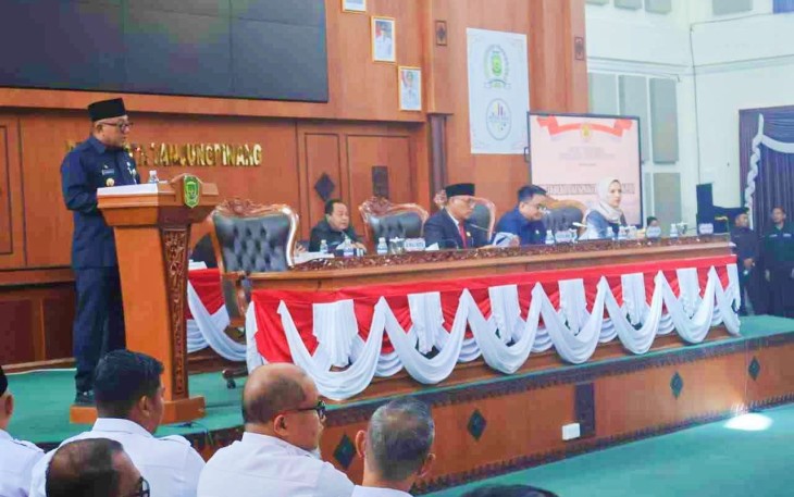Dewan Perwakilan Rakyat Daerah (DPRD) Kota Tanjungpinang menggelar Rapat Paripurna dengan agenda Penandatanganan Bersama antara Wali Kota Tanjungpinang dan Pimpinan DPRD terhadap Pengesahan Rancangan Peraturan Daerah (Ranperda) Perubahan APBD Tahun 2025 menjadi Peraturan Daerah (Perda), Rabu (13/08/2025)
