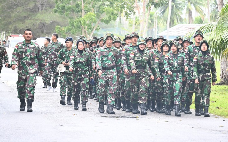 Pangkalan TNI Angkatan Udara Raden Sadjad (Lanud RSA), menggelar tradisi penyambutan untuk 52 orang personel baru, di wilayah Kabupaten Natuna Provinsi Kepulauan Riau. Sabtu (18/01/2025)