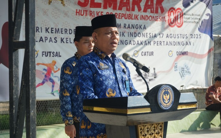 Bertindak selaku Inspektur Upacara adalah Herry Suhasmin, Kepala Lapas Kelas I Medan