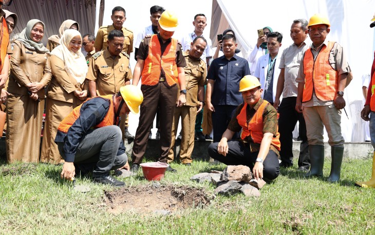 Peletakan Batu Pertama Pembangunan IGD RSUD Oku Timur