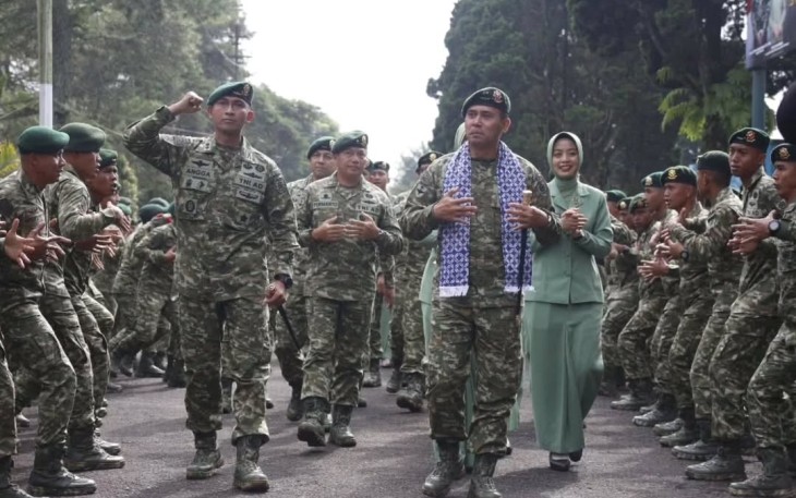 Pangdivif 1 Kostrad Kunjungi Yonif 303 Kostrad