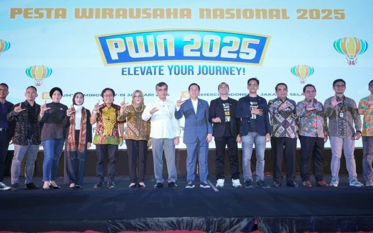 Foto Bersama saat acara