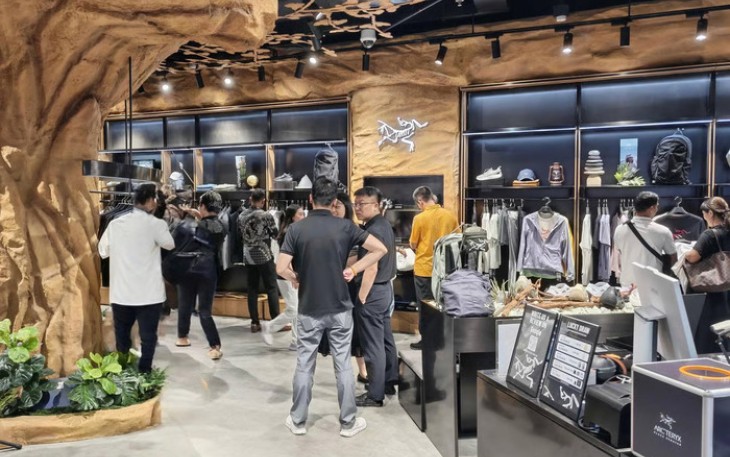 Arcteryx Indonesia Beri Panduan Memilih Warna Apparel Outdoor