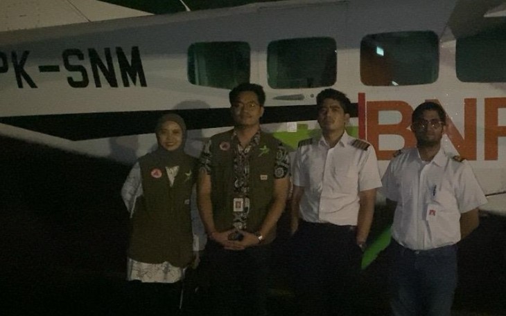Tim OMC BNPB melakukan penerbangan sorti kedua pada pukul 03.50 WIB dini hari pada Jumat (28/3) untuk mengurangi supply massa udara yang berpotensi menambah curah hujan di JABODETABEK, dan jalur Mudik Utara. Foto: Tim OMC BNPB
