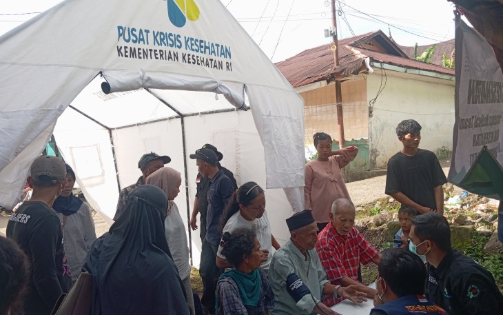 TCK-EMT Pusat Krisis Regional Sumbar dimobilisasi ke Kab. Agam untuk mendukung pelayanan kesehatan, Jumat (5/12). Sumber: Puskris Kemenkes