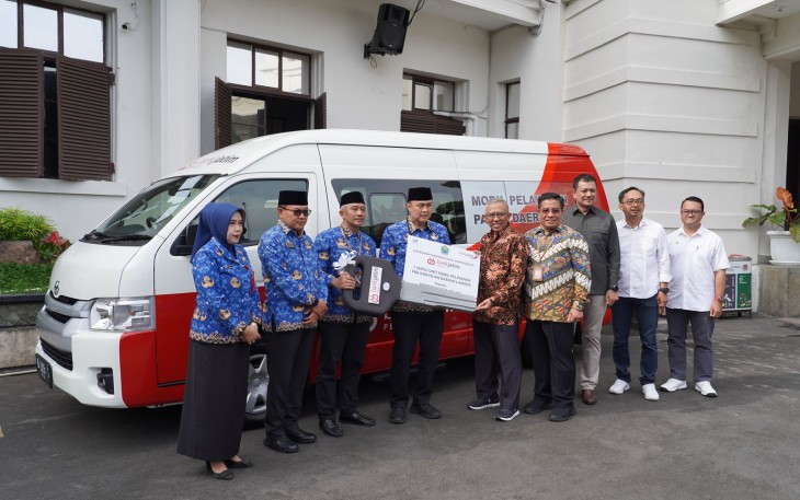 Bank Jatim Dukung Aksesibilitas Pelayanan Pajak Hingga Percantik Aloon-Aloon dan Taman Lewat Dua CSR Sekaligus