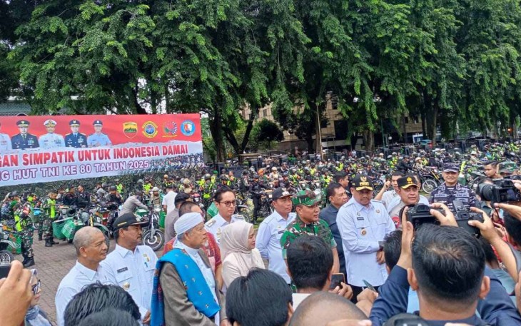 Pangdam I/BB Mayjen TNI Rio Firdianto saat memberikan keterangan pers bersama Gubsu Bobby Nasution di Lapangan Benteng, Medan, Rabu (10/9)