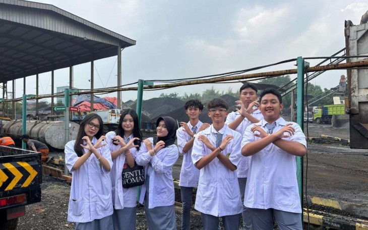 Tim SMA Labschool Cibubur 