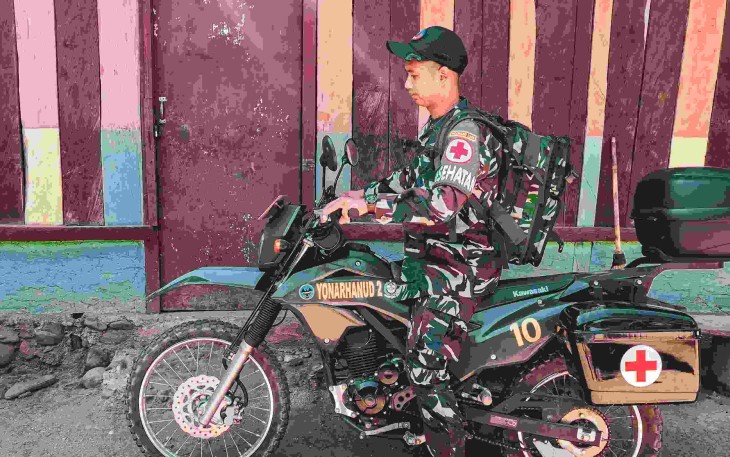 Motor Kesehatan Keliling Gratis Satgas Pamtas Yonarhanud 2 Kostrad
