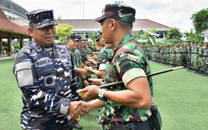 Pangkolinlamil Laksda TNI Rudhi Aviantara 