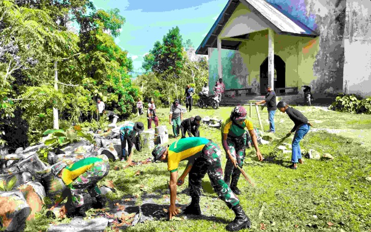Karya bakti Satgas Yonarmed 12 Kostrad 