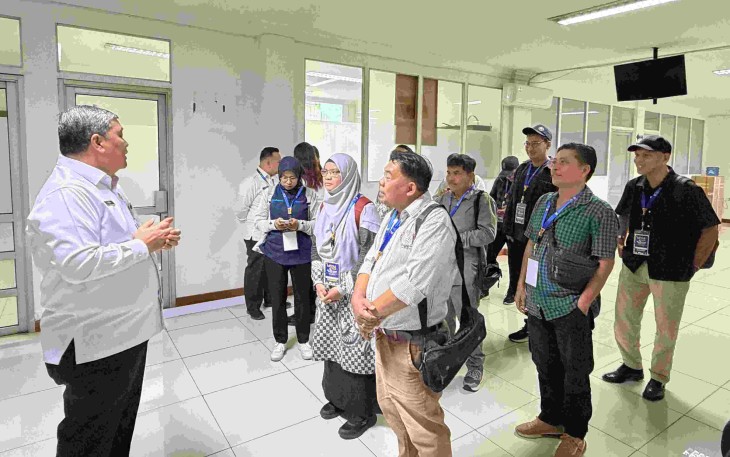 Kakanwil Ditjenimipas Sumut Teodorus Simarmata memberikan pemaparan dalam tour media, Kamis (11/12)