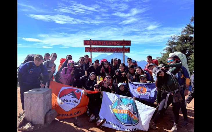 Dari Jakarta ke Dieng: Pendaki BRIPALA DKI Jelajahi Keindahan Gunung Prau