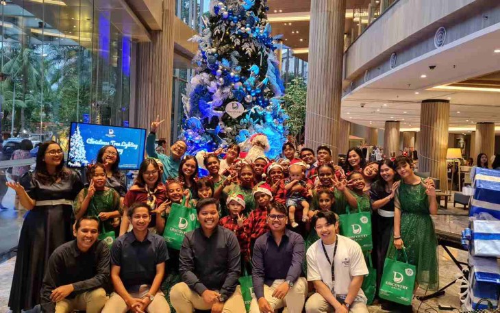 Discovery Ancol Hotel Sambut Festive Season Dengan Tree Lighting Ceremony