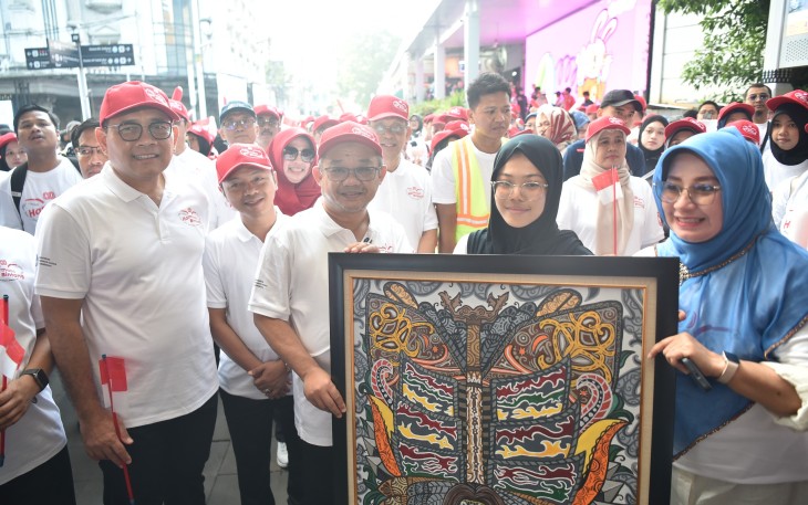 Menteri Mu’ti dalam acara puncak yang juga dihadiri oleh Wakil Menteri Pendidikan Dasar dan Menengah, Fajar Riza Ul Haq; Walikota Jakarta Pusat, Arifin; beserta jajaran Kemendikdasmen di Jakarta, (3/8).