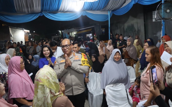 Kapolrestabes Medan Menyapa Warga Pulo Brayan Medan