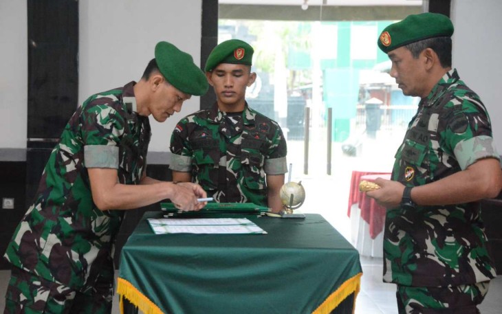Danrem 023/KS Kolonel Inf Jansen P Nainggolan saat sertijab, Senin (13/1)