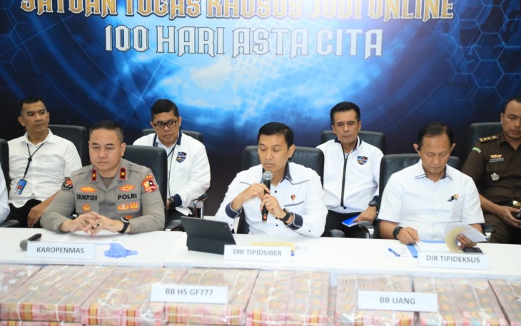 Konferensi pers mabes Polri di Jakarta, Senin (20/1)