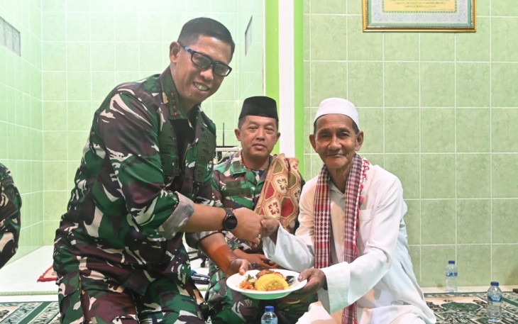 TNI AU dan Warga Adakan Doa Bersama 