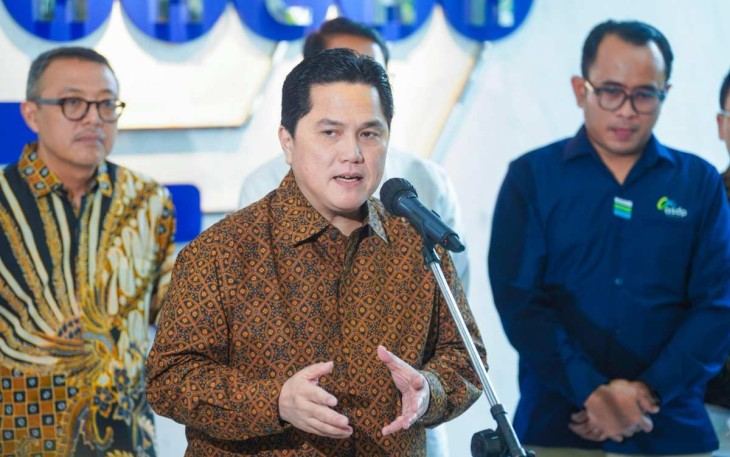 Menteri BUMN Erick Thohir saat memberikan keterangan pers di Jakarta, Rabu (22/1)