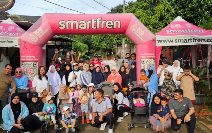 Jalan sehat HUT Ke-10 RT 10 RW 19 Griya Telaga Permai, Kelurahan Cilangkap, Depok, Minggu (26/1)