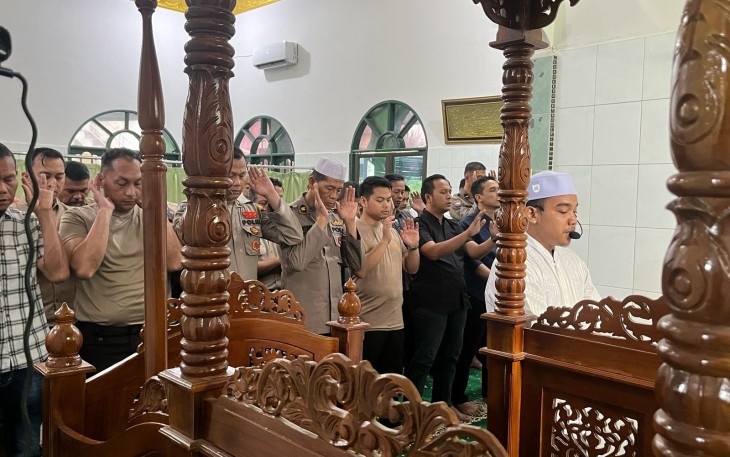 Kapolrestabes Medan Sampaikan Rasa Belasungkawa dan Gelar Salat Ghaib.