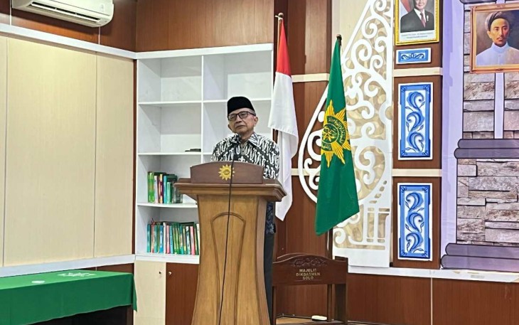 Ketua PP Muhammadiyah Drs H A Dahlan Rais 