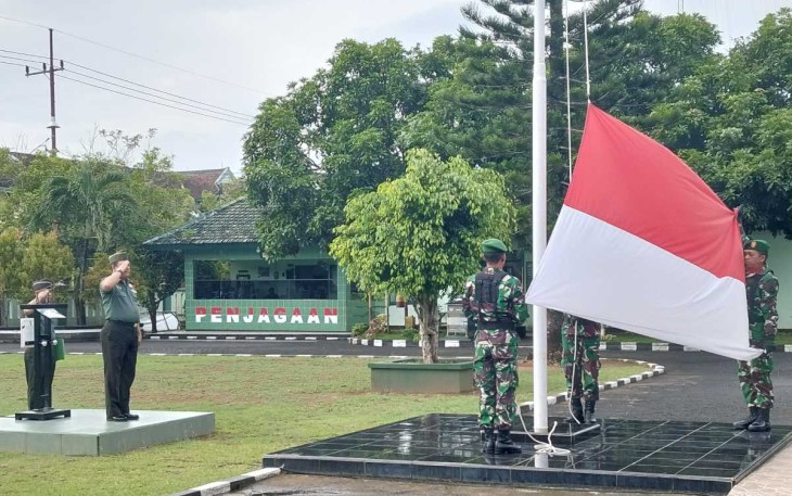 Upacara bendera prajurit Kodim 0801/Pacitan 