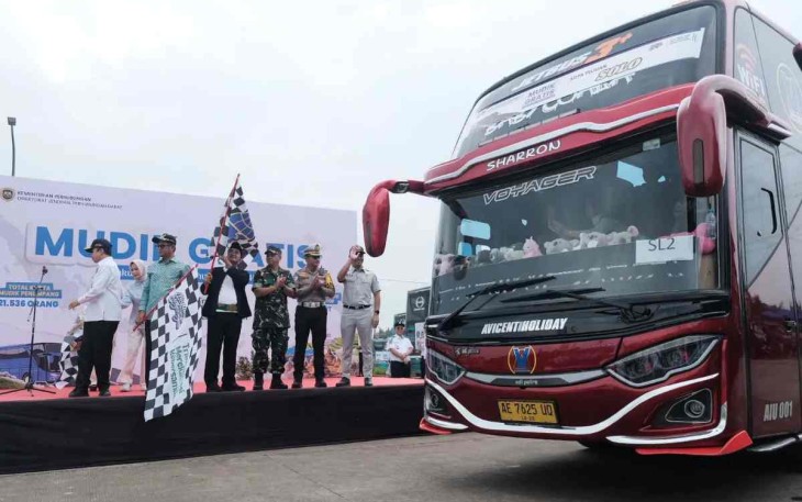 Mudik lebaran 2025 di terminal Jatijajar Kota Depok 