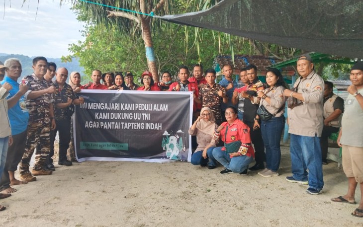 Aksi mendukung pengesahan UU TNI