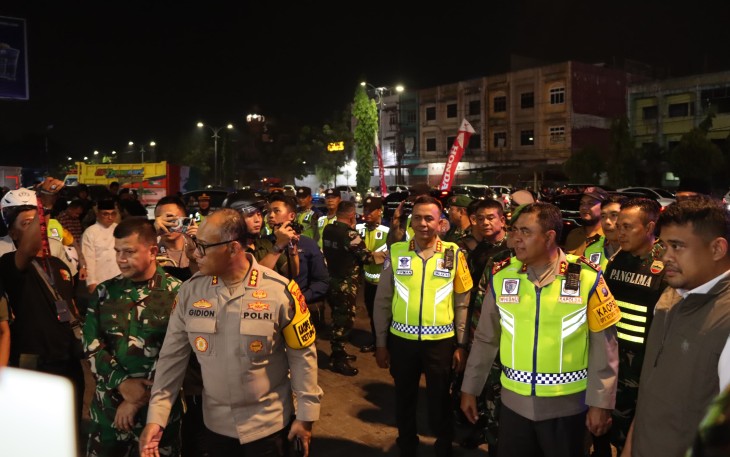 Kapolrestabes Medan Apresiasi Masyarakat Gelar Pawai Obor Berlangsung Tertib.